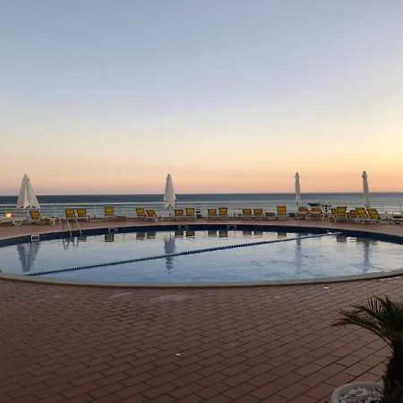 Borda D'agua, Praia Da Oura Албуфейра