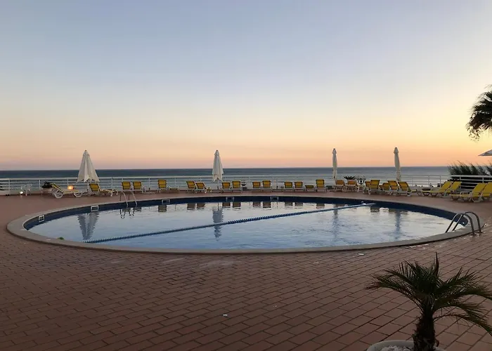 Borda D'agua, Da Oura Albufeira