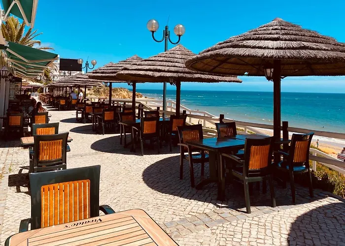 Daire Borda D'agua, Da Oura Albufeira