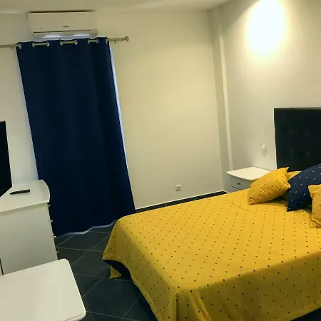 Borda D'agua, Da Oura Apartament